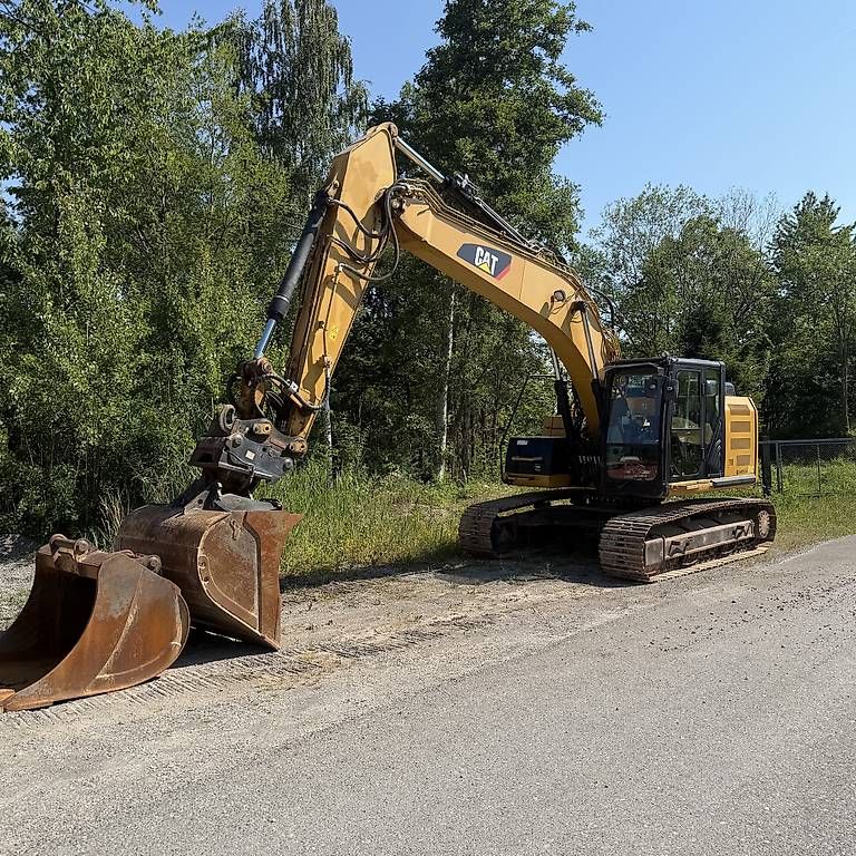 Caterpillar Escavatori: CAT 24Tonnen Bagger OilQuick – Usato da Menziken venduto da TairiBaumaschinen10 1