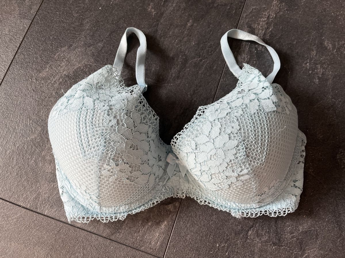 Altra biancheria intima: Spitzen BH Hellblau Grösse 75D – Usato da Dinhard venduto da Tatjjj