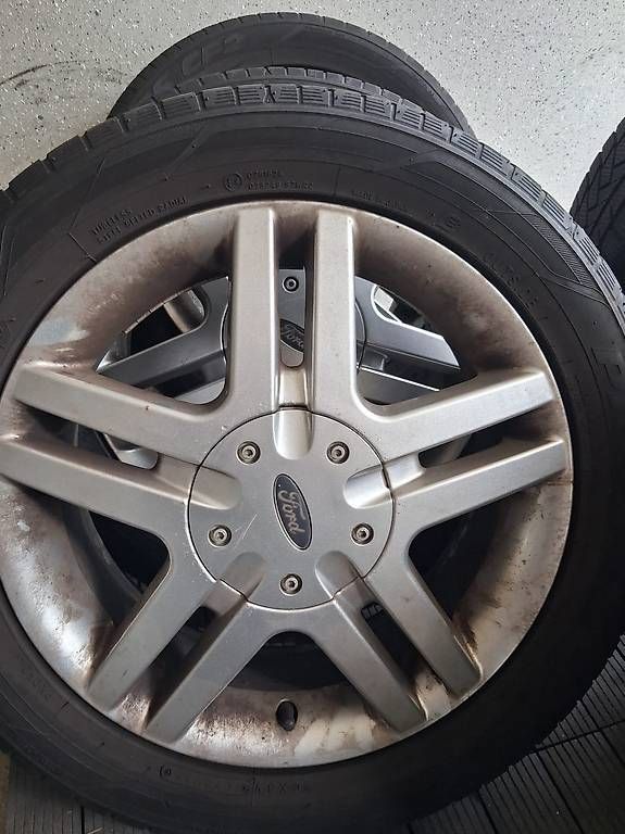 Pneumatici & Ruote complete: Jantes pour ford focus – Usato da La Chaux-de-Fonds venduto da atipik