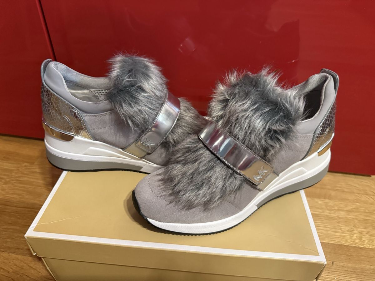 Scarpe da donna: Michael Kors Wintersneakers, Gr. 38, Neu – Nuovo e nell'imballaggio originale da Reinach AG venduto da innamac 1