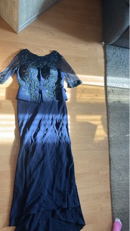 Abendkleid dunkelblau Grösse L bestickt
