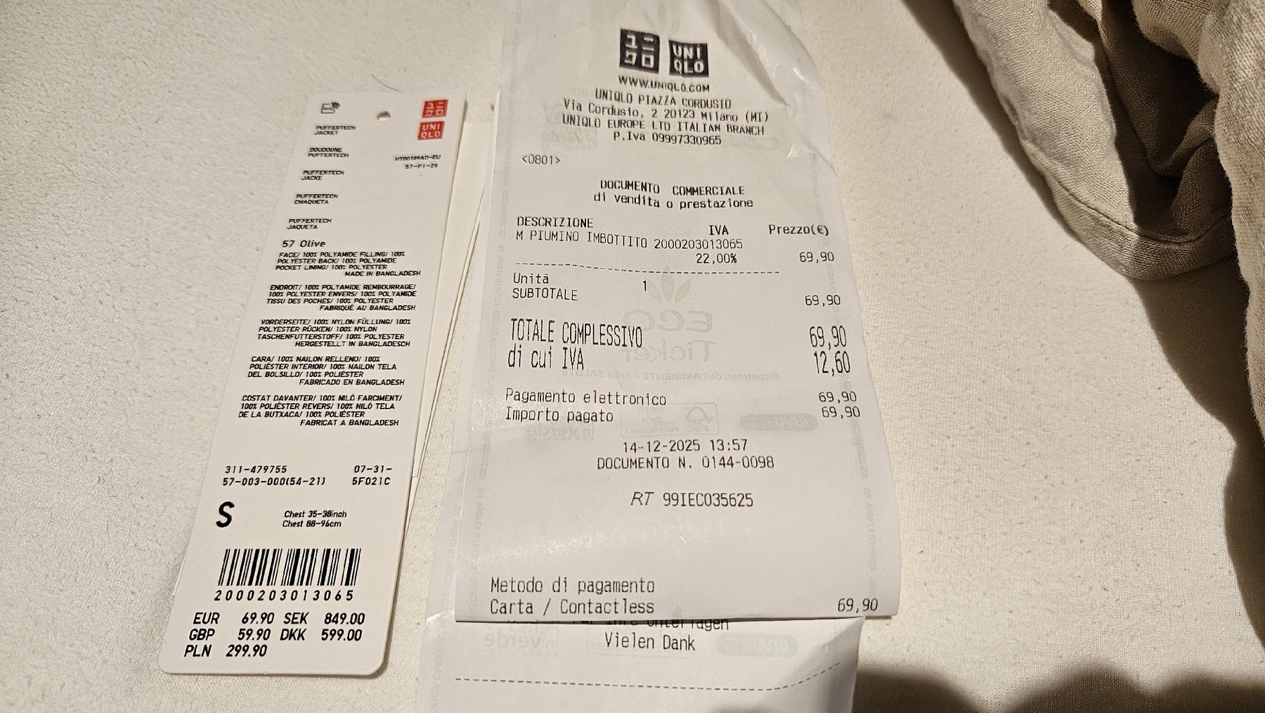 Uniqlo Giacche: Neue unegtragene Uniqlo Puffertech Jacke Small – Nuovo (secondo la descrizione) da Zürich venduto da Beachboy79 5