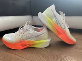 Nike Zoom X VaporFly Next% 3 Grösse 44.5
