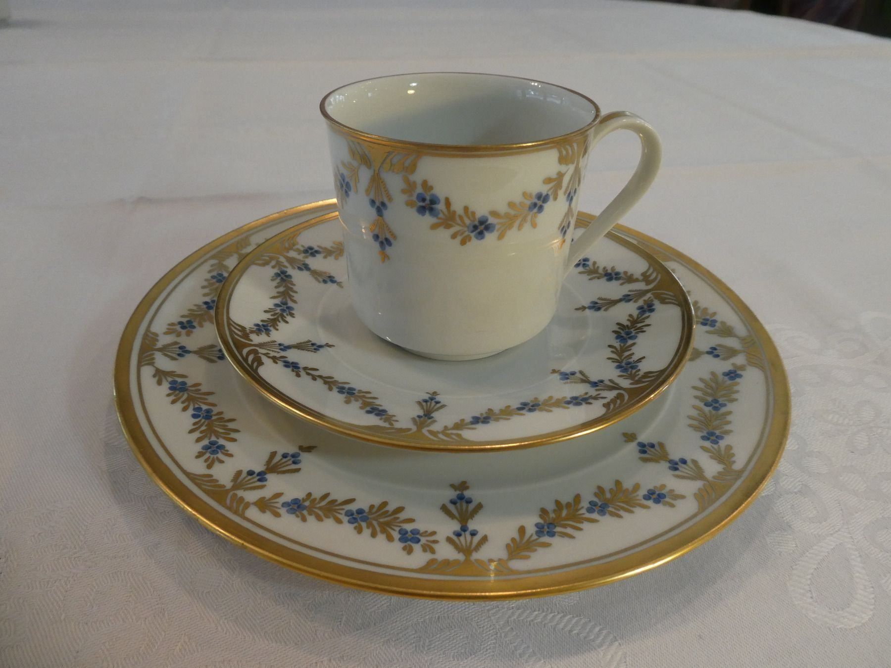 Set di piatti: Handbemaltes "Langenthal" Kaffee-Set – Nuovo (secondo la descrizione) da Ehrendingen venduto da Marcellolauti 2