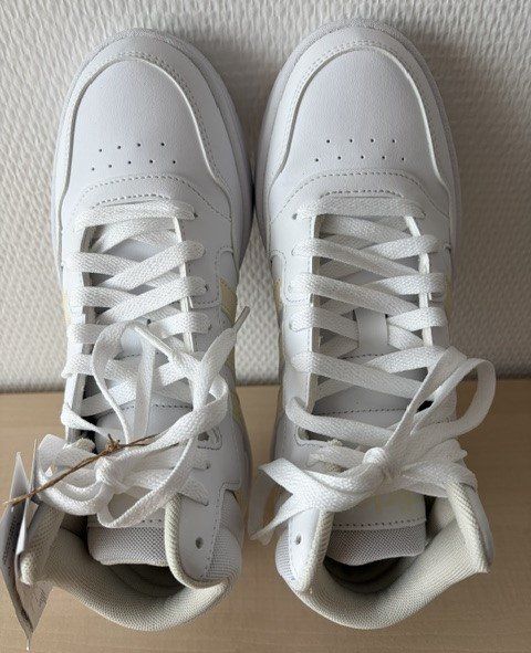 Adidas Scarpe da donna: ADIDAS HOOPS 3.0 MID Gr. 38 – Nuovo (secondo la descrizione) da Emmenbrücke venduto da Galerie 4