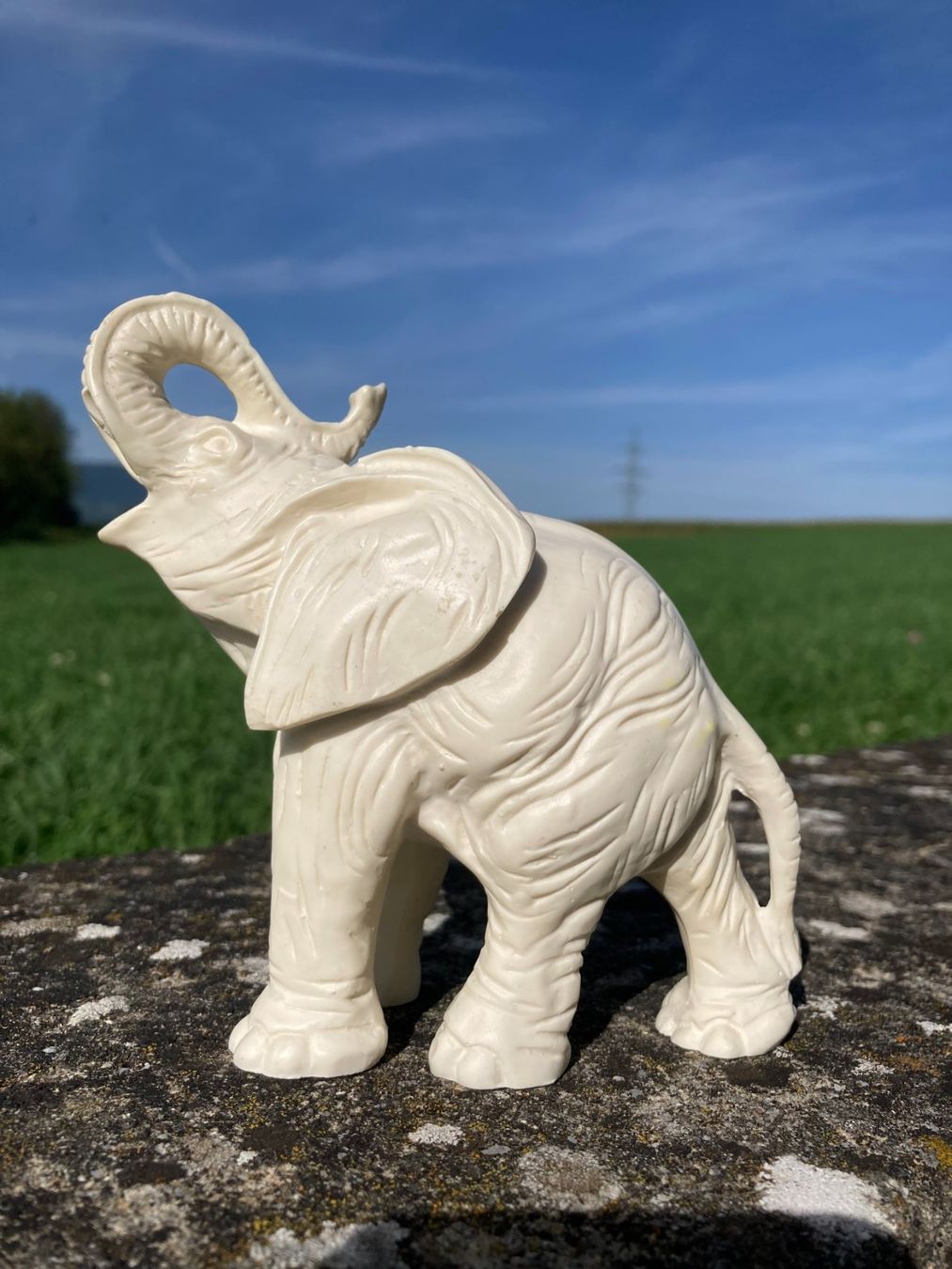 Figuren: ELEFANT VERMUTLICH AUS STEINMASSE  385 GRAMM – Gebraucht aus Subingen von ArtBead 1