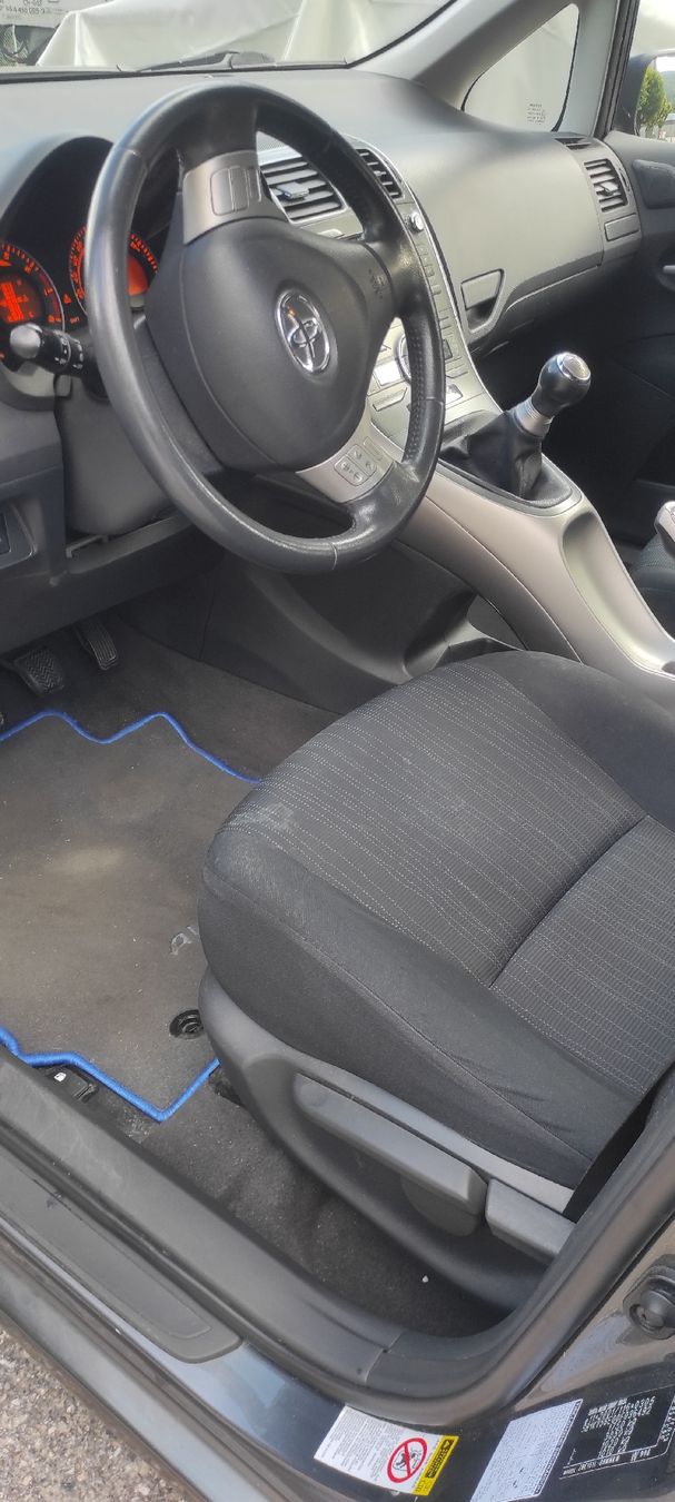Toyota Automobili: Toyota Auris,  Jahr 2009, ab 22.6.26 abholbereit – Usato da Matzendorf venduto da fab_6mpb 6