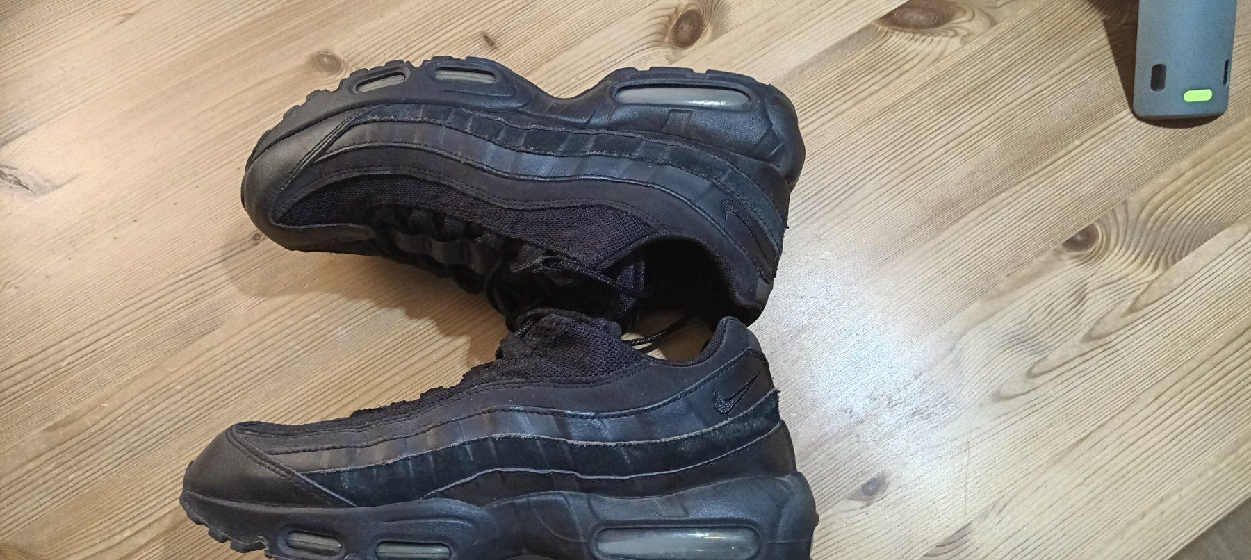 Nike Scarpe da uomo: NIKE AIR MAX GRÖSSE 43 SCHWARZ – Difettoso da Embrach venduto da nau_bj7j 3
