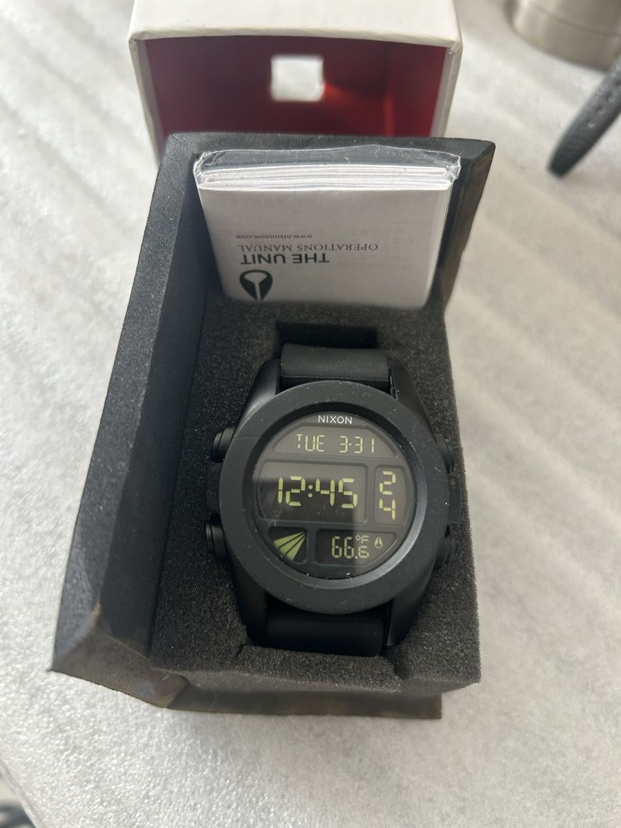 Nixon Orologi: digitale Männer-Uhr NIXON Unit – Usato da La Chaux-de-Fonds venduto da jacq_LaTsch0 4