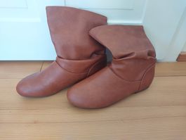 Braune Damen Stiefel/Stiefeletten, Grösse 39, NEU!