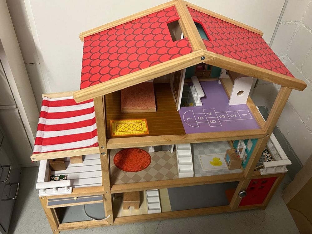 Tolles Puppenhaus aus Holz von Hape 3
