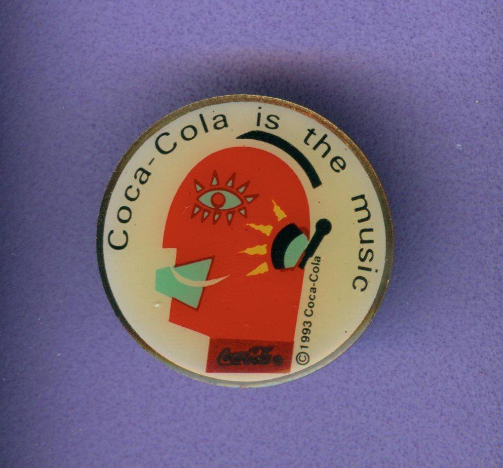 Coca-Cola Placchette & Badge: Coca Cola  IS THE MUSIC – Usato da Winterthur venduto da Sammleroase