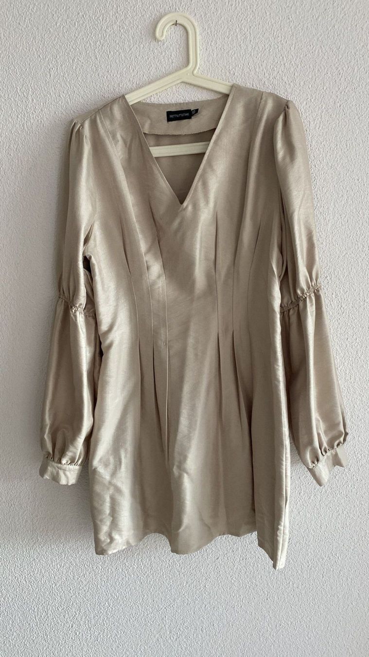 Vestiti: Kleid von PRETTYLITTLETHING Gr. 10 – Usato da Dagmersellen venduto da sheli17 6