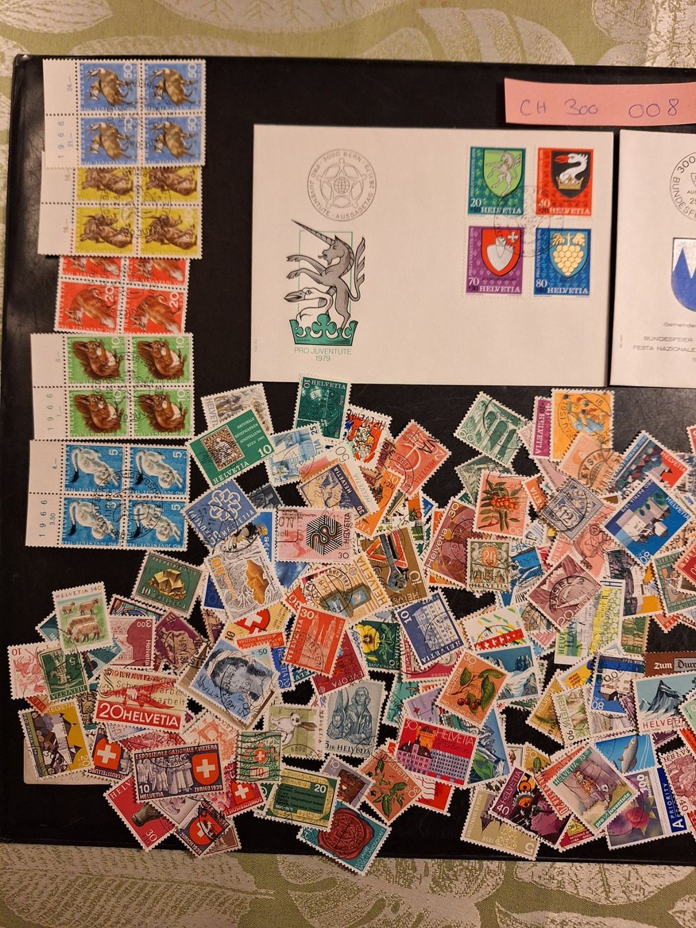 Tutti i francobolli: CH: 300 verschiedene gestempelte (008) – Usato da Genolier venduto da Antoine30 1