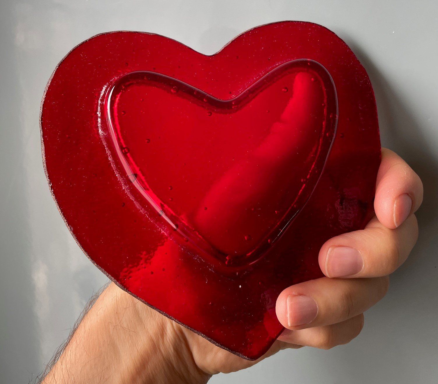 Alle Dekorationen: Kleine rote Herz-Schale aus Glas – Gebraucht aus Buchs SG von Handyman77 1