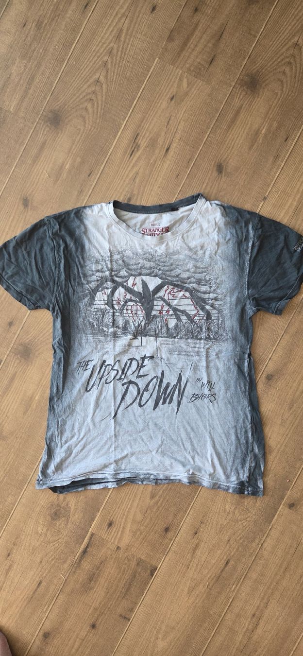 T-shirt: T-Shirt Stranger Things Herren Grösse L – Usato da Kaltbrunn venduto da BarbaraR