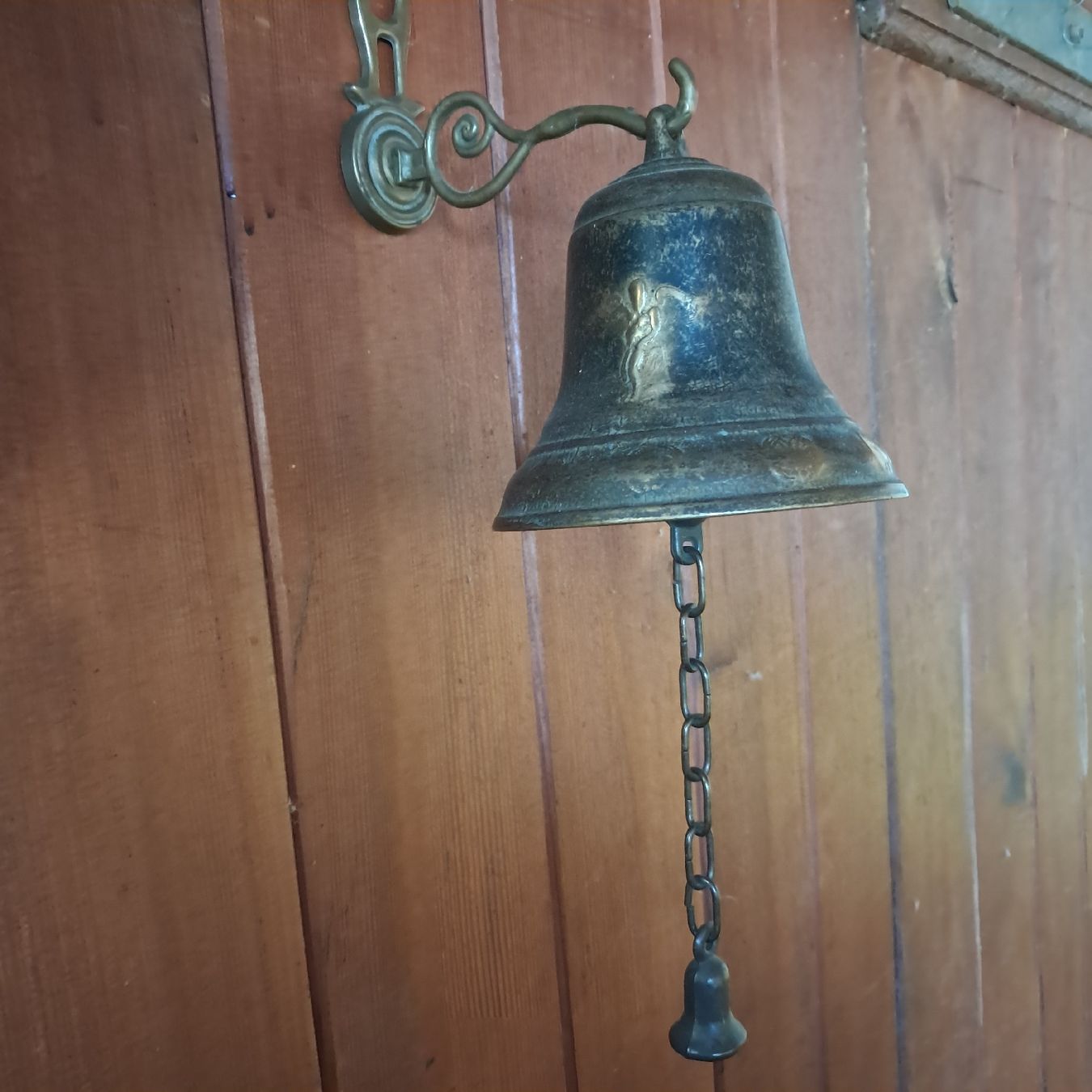 Campanacci mucche: Schöne Wand Glocke  – Usato da Murten venduto da SHETHOF 1
