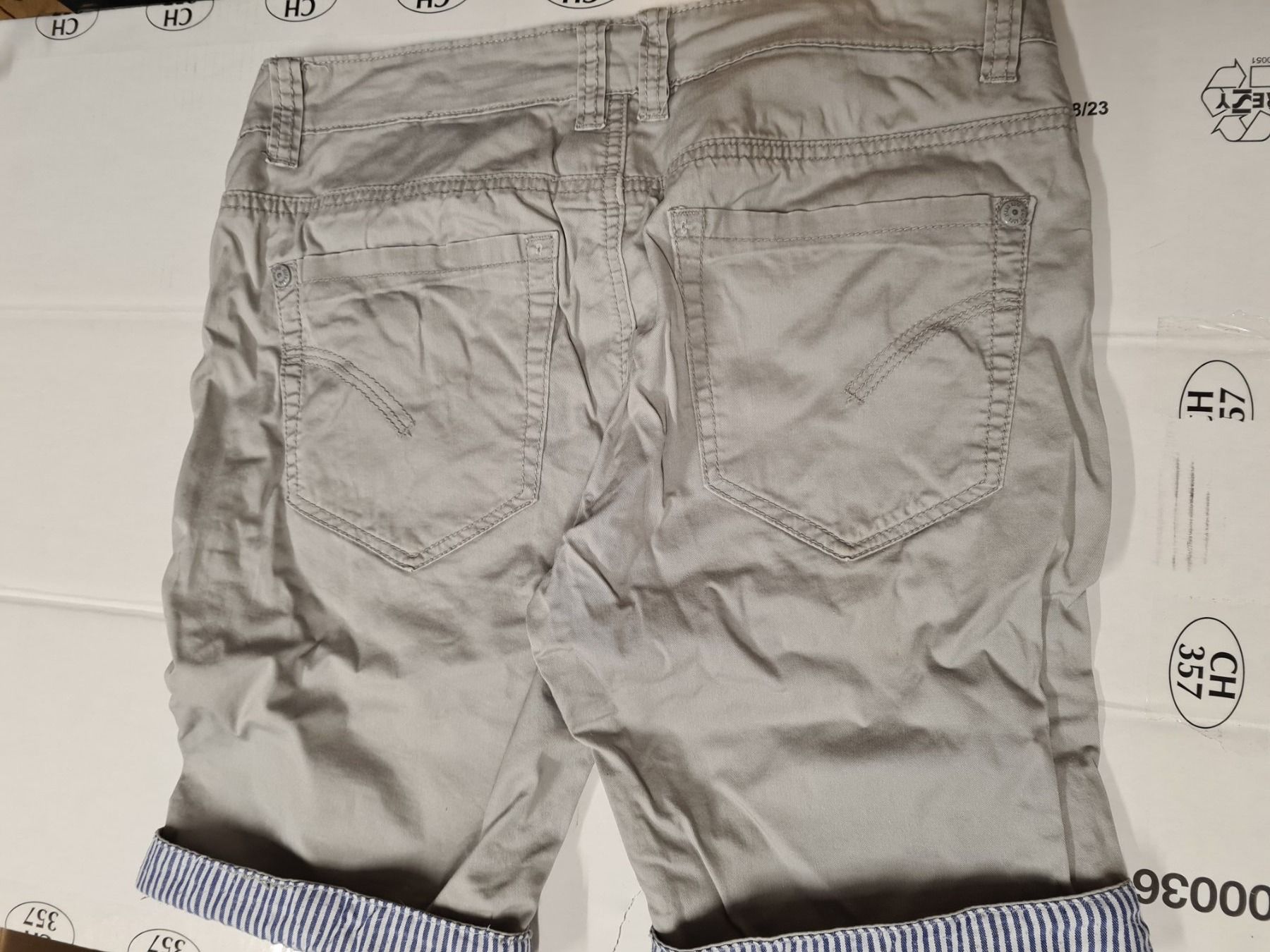 Pantaloni: Graue Herren Shorts, adsl,  Gr.34/ 48 – Usato da Amriswil venduto da used2use 3