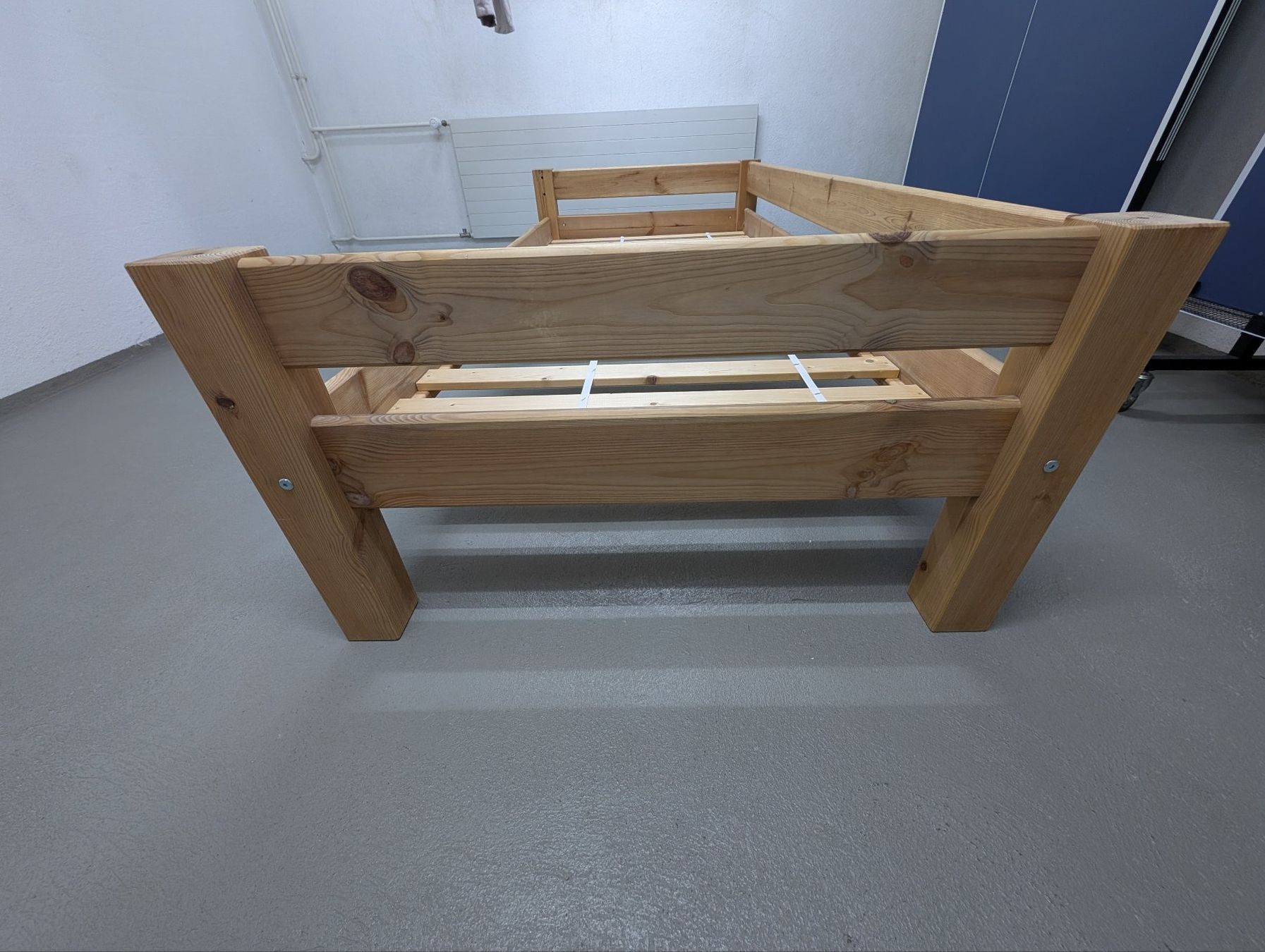 Betten: Flip - Einzelbett 90x200 – Gebraucht aus Stäfa von milk79 3