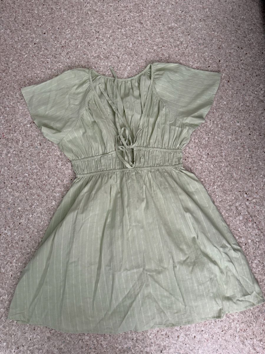 Kleider: Damen Kleid hellgrün M – Neu (gemäss Beschreibung) aus Luzern von Lorena.haj