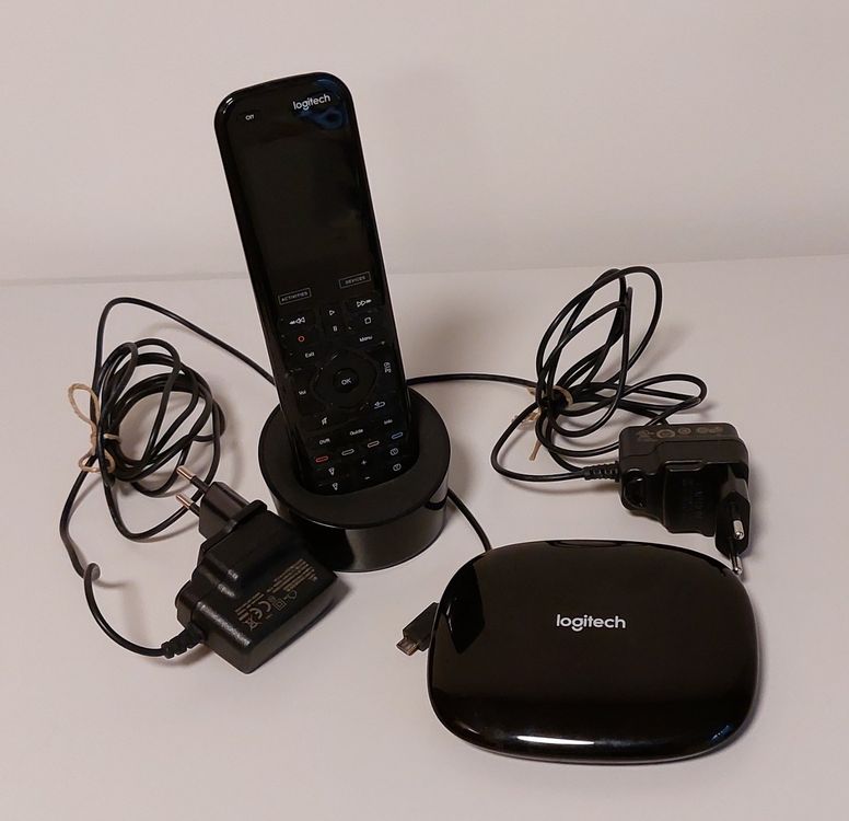 Fernbedienung Logitech Harmony mit Hub Kaufen auf Ricardo