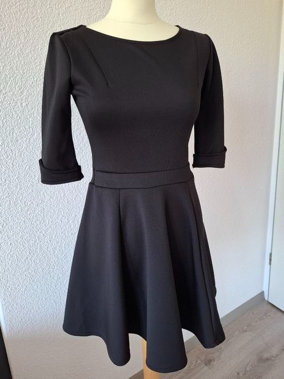 Vestiti: Schickes, kurzes, schwarzes Kleid Gr. S – Nuovo (secondo la descrizione) da Emmen venduto da Tigerlady 1