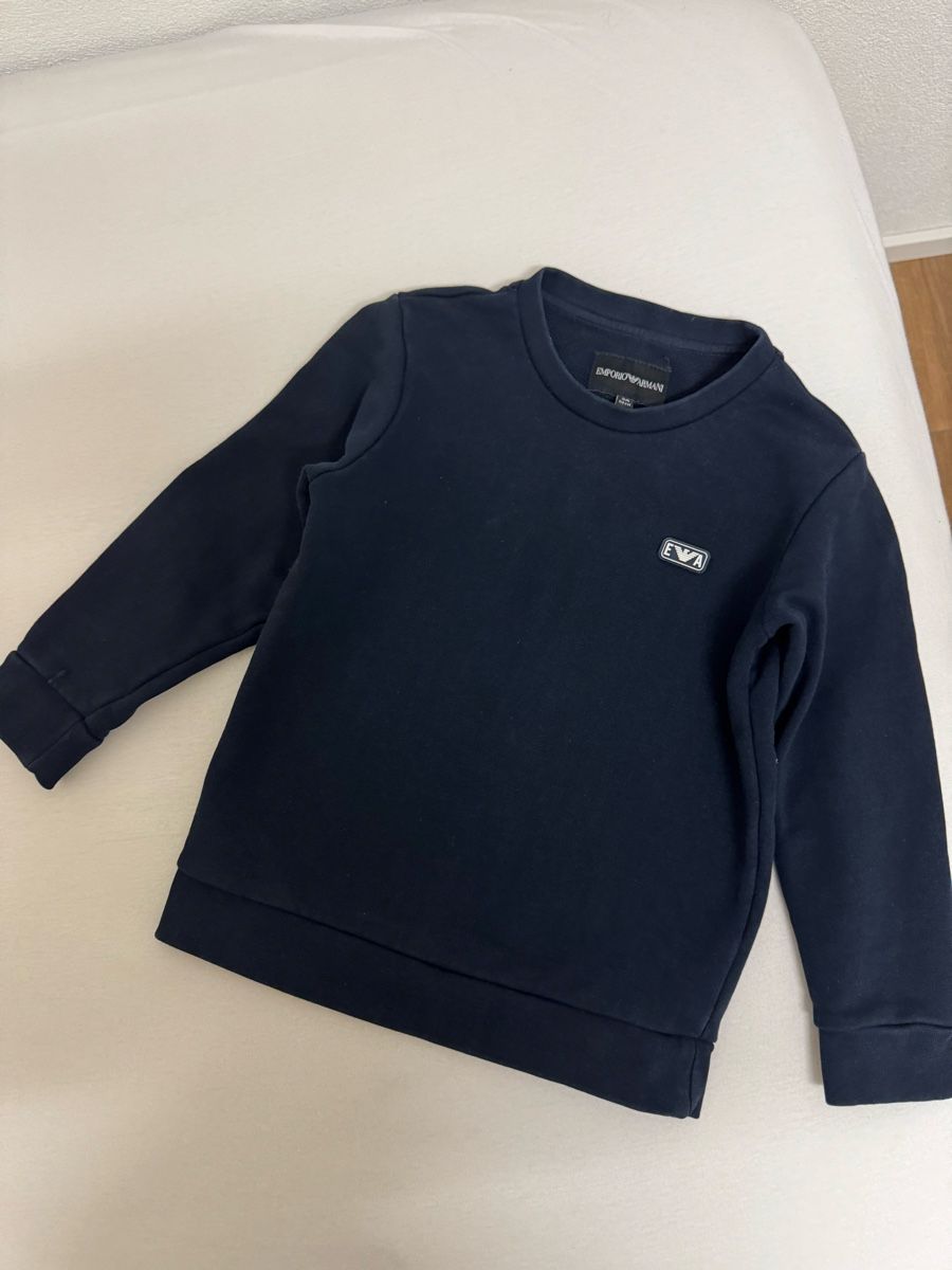 Guess Kleiderpakete & -sets: 2 Pullover Kinder Armani und  Guess Grösse 110 – Neu (gemäss Beschreibung) aus Oberengstringen von lor_8y27 1