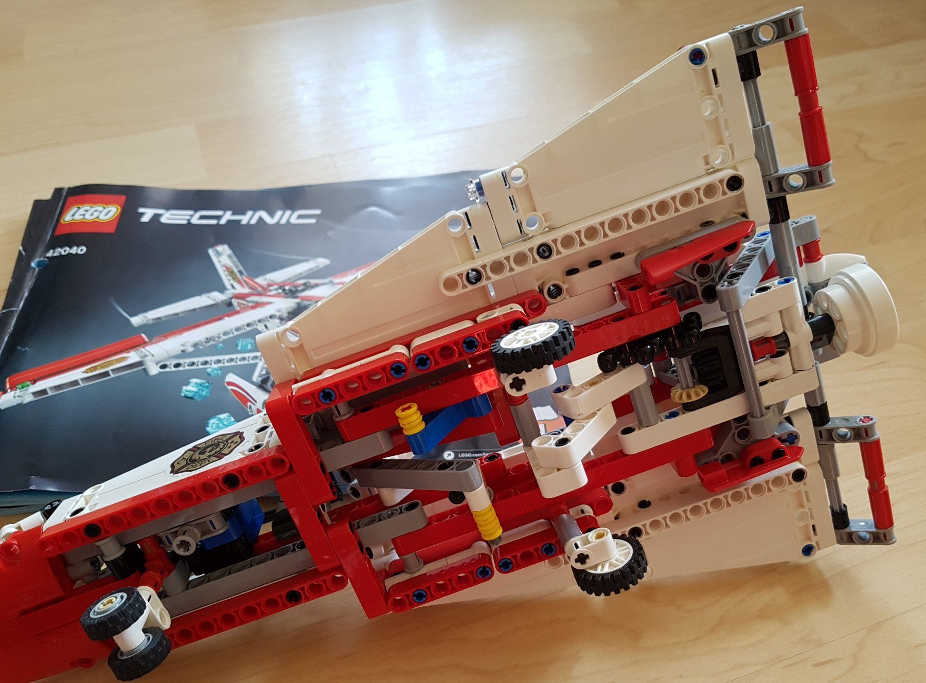 Technics Baukästen: LEGO TECHNIC - LÖSCHFLUGZEUG - 42040 – Gebraucht aus Jona von Zauberstatt 7