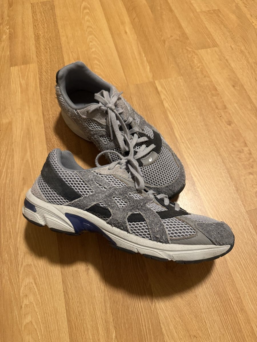 Asics Chaussures hommes: Asics gel 1130 mid grey Gr.44 – D'occasion à Zürich par zoh_26cj