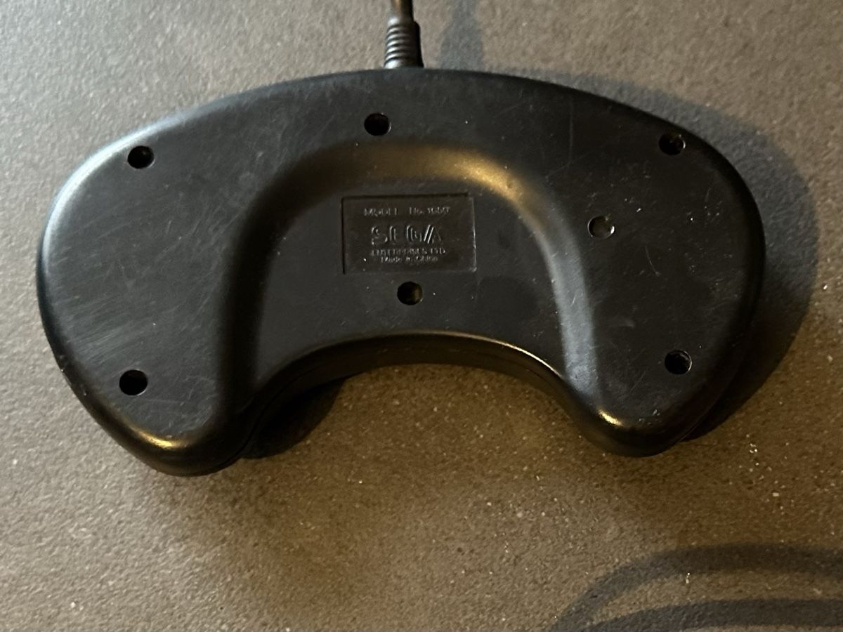Controller: SEGA Mega Drive Controller Original – Usato da Kestenholz venduto da Naruto_01 1