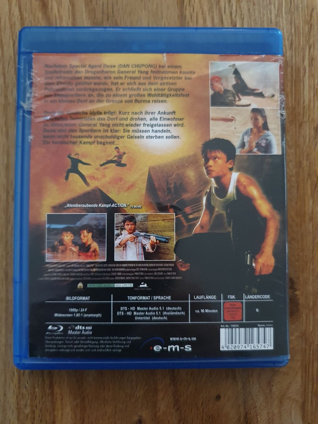 Tutti i DVDs: Blue-ray Disc "Born to fight" – Usato da Eglisau venduto da Connemara 1