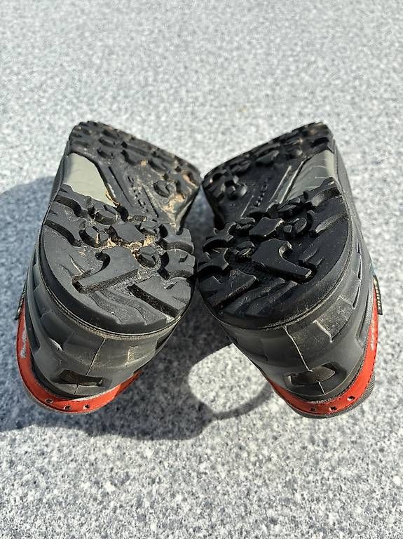 Lowa Scarpe per ragazzi: Goretex Lowa Trekkingschuhe Gr. 34 – Usato da St. Pelagiberg venduto da Yellow73 2