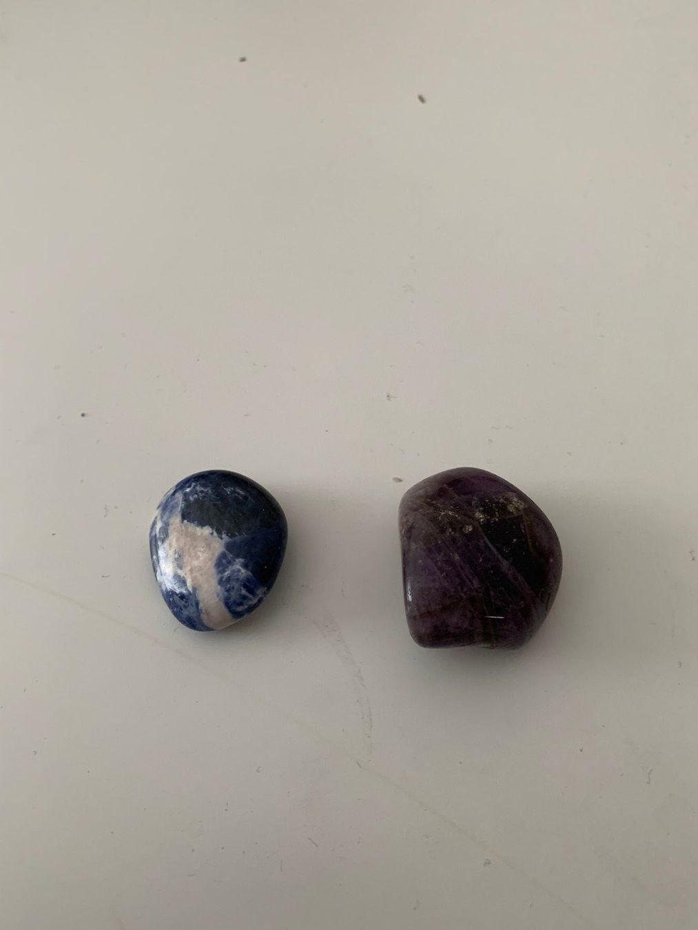 Minerali & Pietre curative: Amethyst & Sodalith - polierte Trommelsteine – Usato da Ostermundigen venduto da pas_x9nv