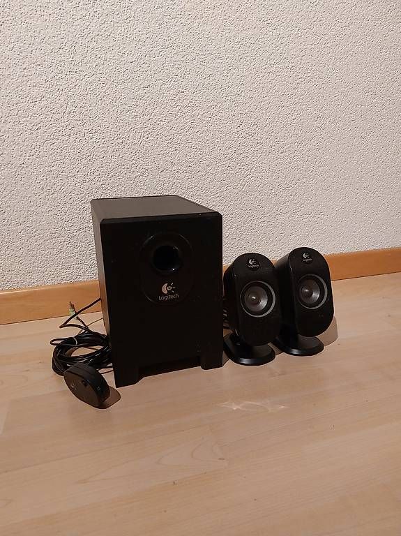 Logitech Haut-parleurs: Logitech X-210 Lautsprecher-System – D'occasion à Solothurn par Kripti
