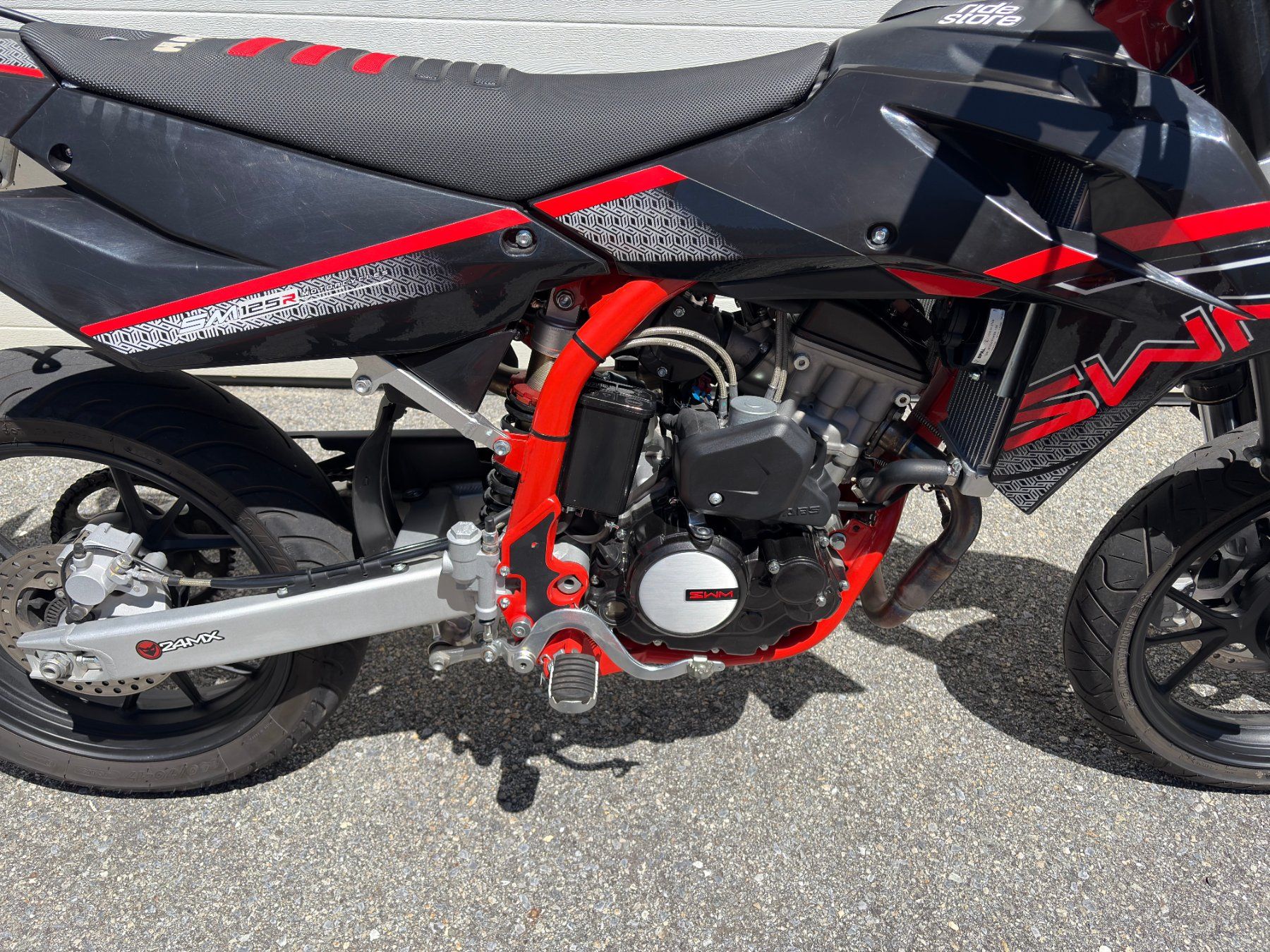 SWM Strasse: SWM SM 125 r – Gebraucht aus Simplon Dorf von san_d5np 4