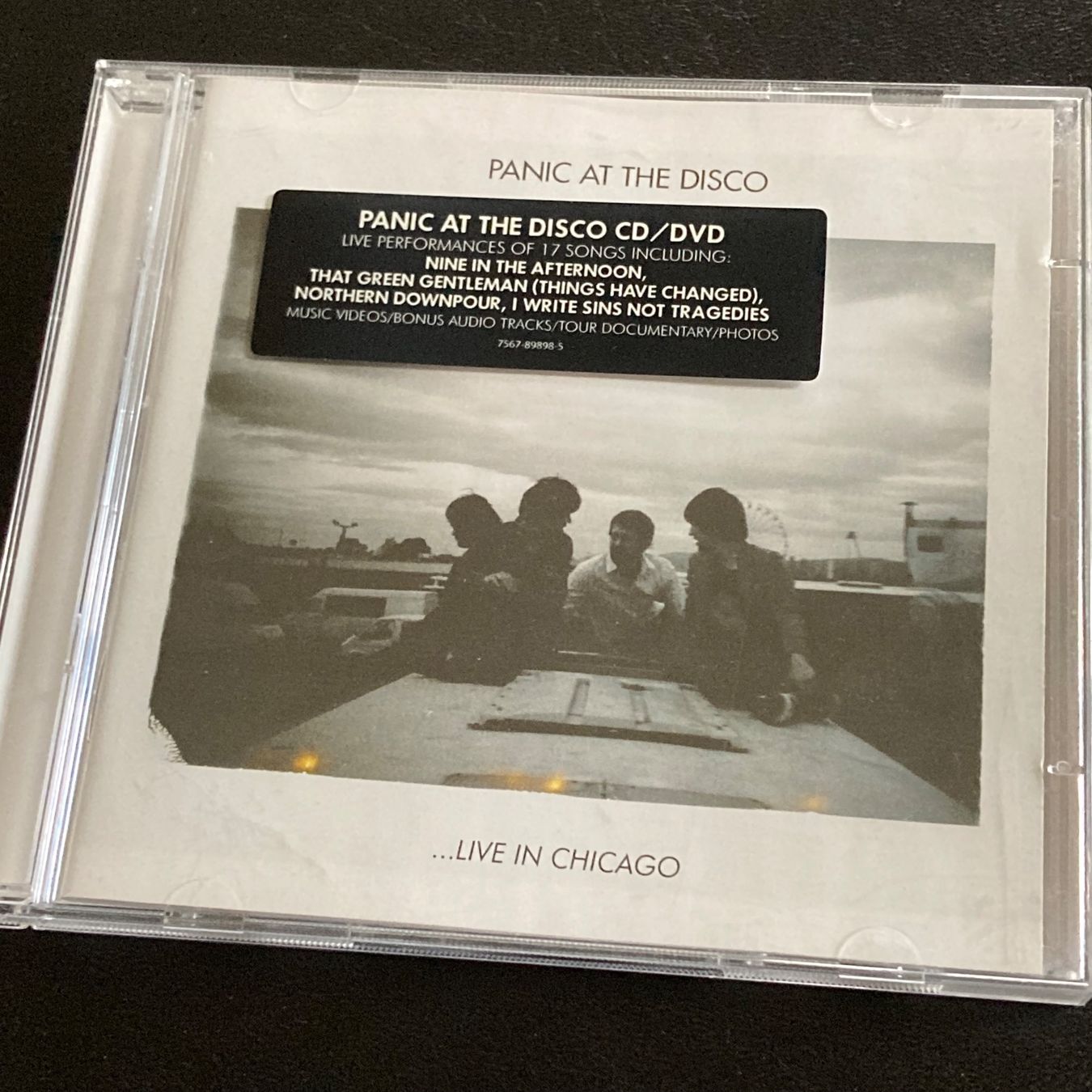 CD: Panic! At The Disco - ...Live In Chicago, CD/DVD – Usato da Bern venduto da Ntsamina