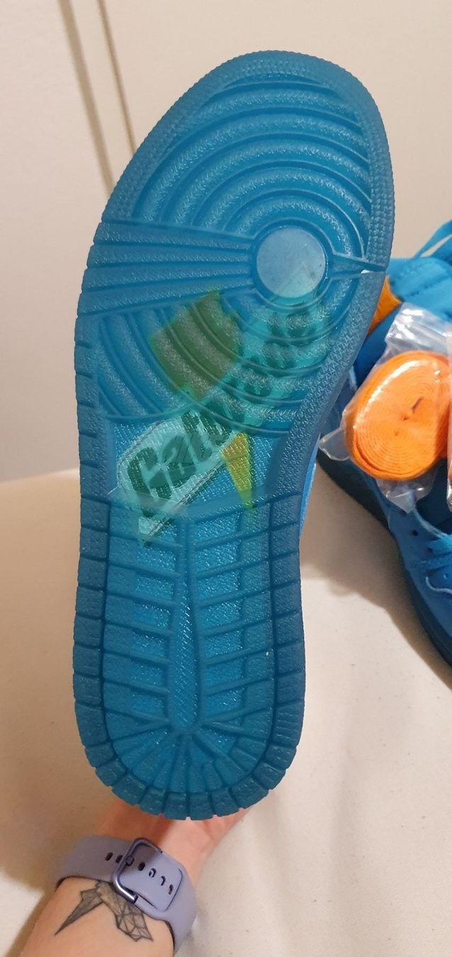 Jordan Scarpe da uomo: Nike Air Jorden 1 – Nuovo e nell'imballaggio originale da Niederglatt ZH venduto da NICELODEON18 8