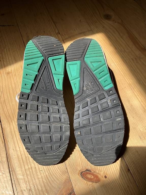 Nike Scarpe da donna: Nike Air Max Correlate Gr. 37.5 – Usato da Bern venduto da AirTerj 4
