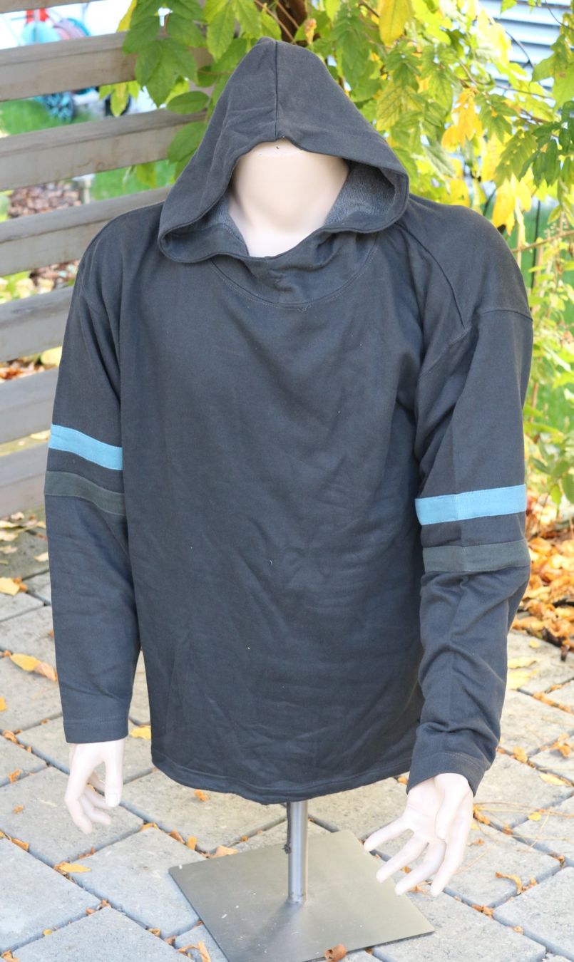 Pulls & Sweat-shirts: Kapuzen-Sweatshirt – Neuf (Voir description) à Frick par Beni58