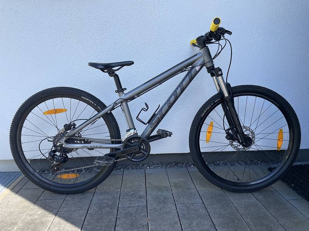 Biciclette: VTT Scott 26¨Très bon état – Usato da Bevaix venduto da Greg999