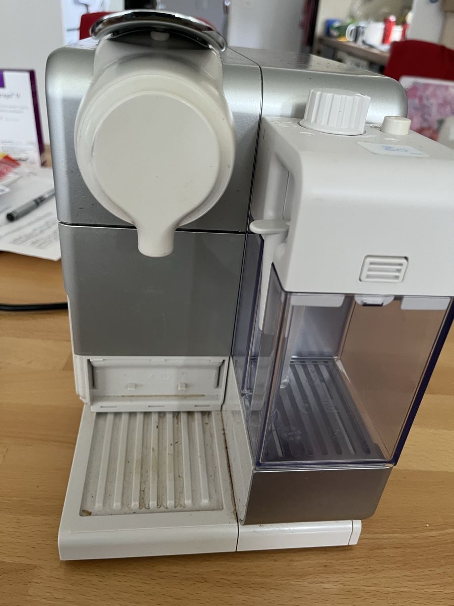 Nespresso Kaffeemaschinen & Espressomaschinen: Kaffeemaschine  delonghi Nespresso  – Gebraucht aus Zuchwil von elefant025 1