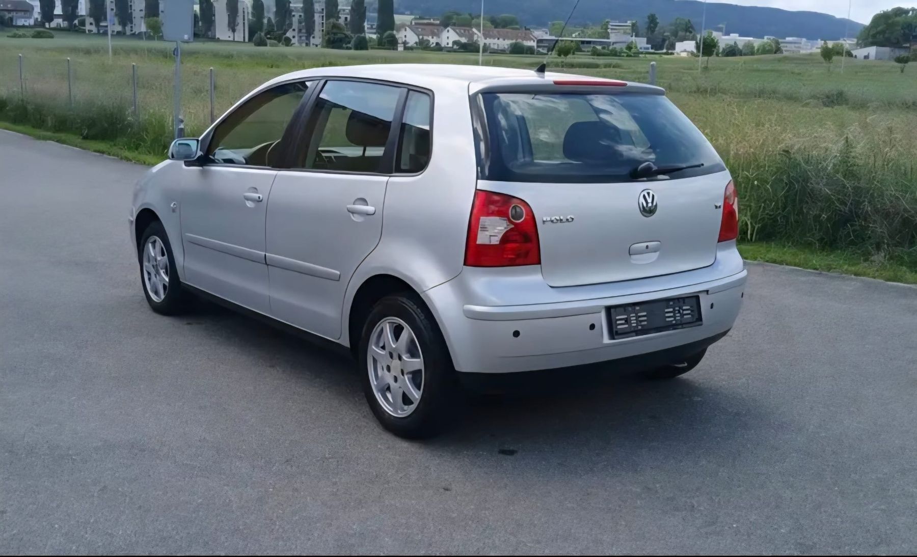 VW Automobili: VW Polo 1.4 Binzen silber – Usato da Rümlang venduto da abd_6zst 4