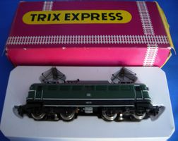 Trix Express Elektrolokomotive grün DB 640 101 mit OVP