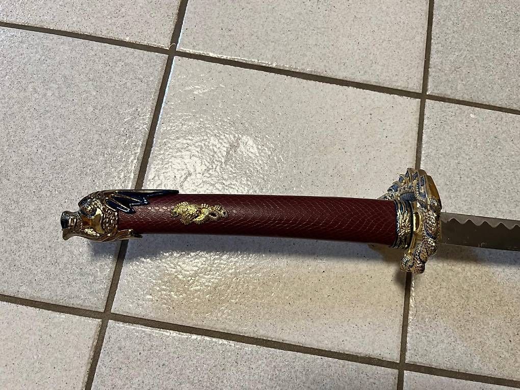 Internationale Kunst: Sabre japonais  – Gebraucht aus Sorens von Janel02 2