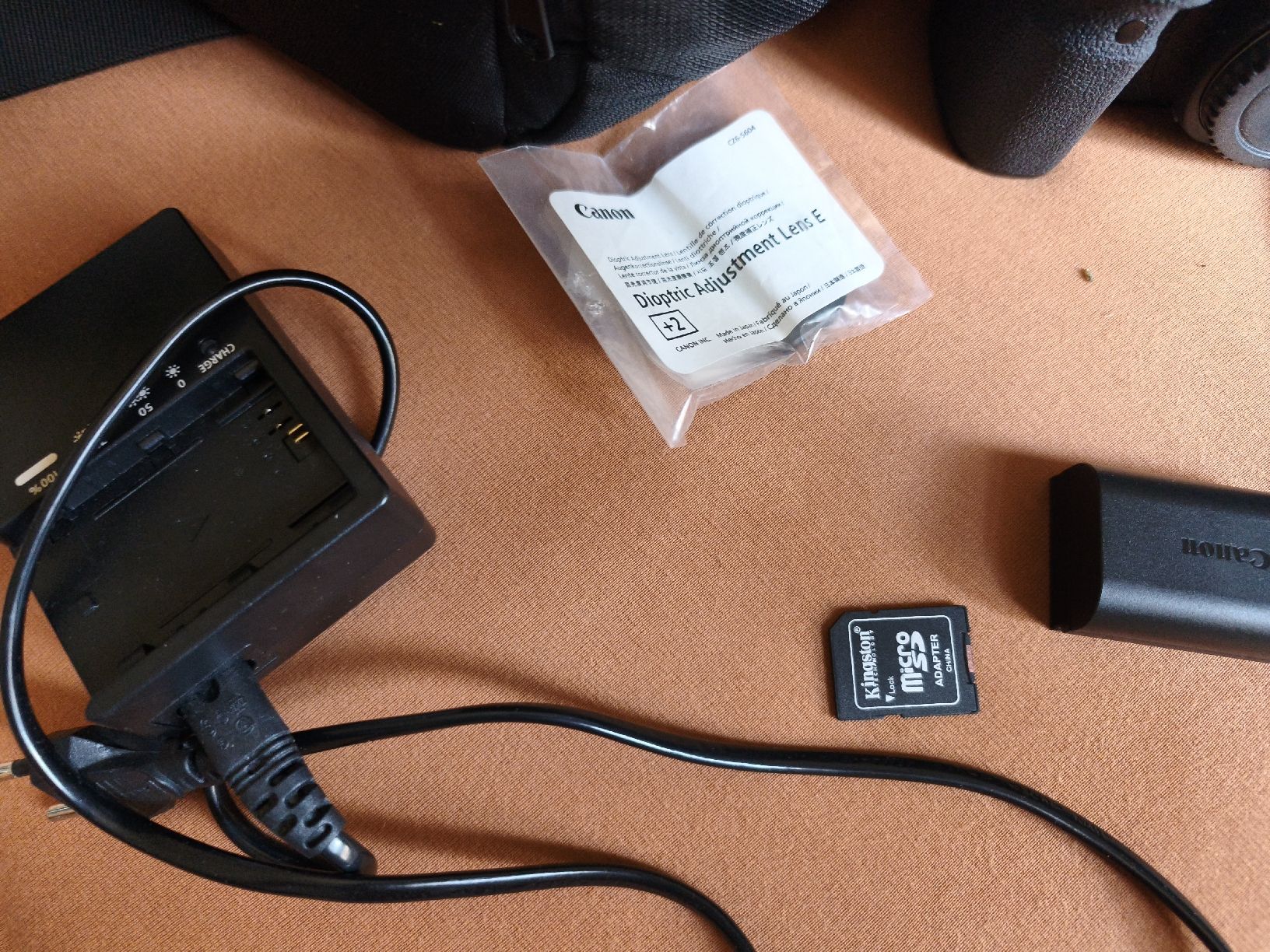 Canon Fotocamera: Canon EOS 6D Body with accessories and bag – Usato da Zürich venduto da oce_rr8n 3