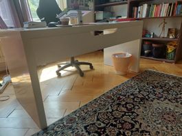 Bürotisch