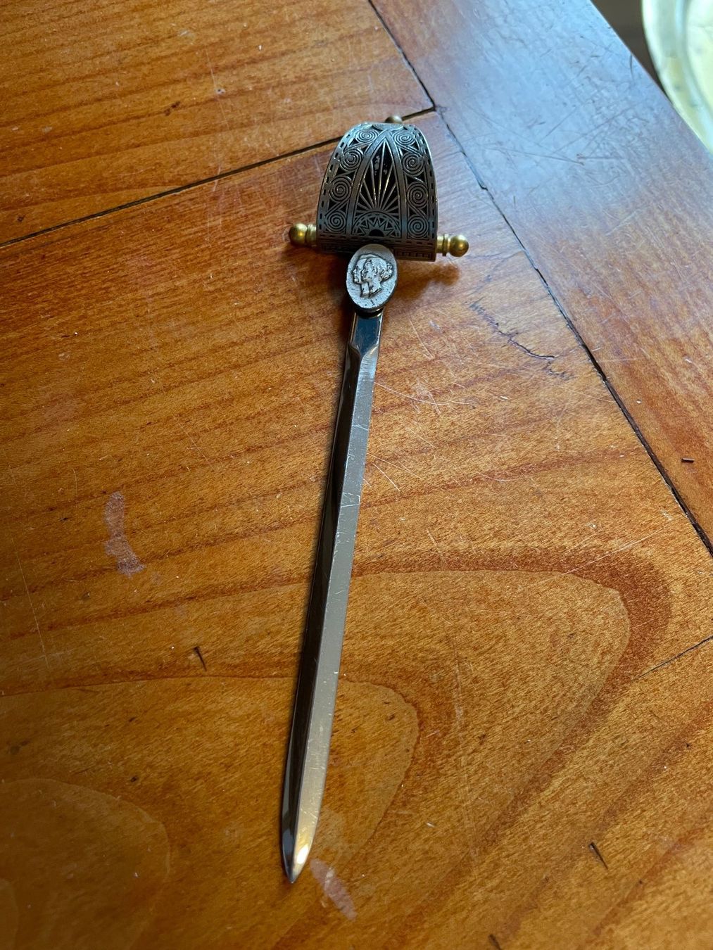 Altro materiale per ufficio: Coupe papier, ouvre lettres vintage, épée, inox – Usato da Lausanne venduto da Elpi2014 1