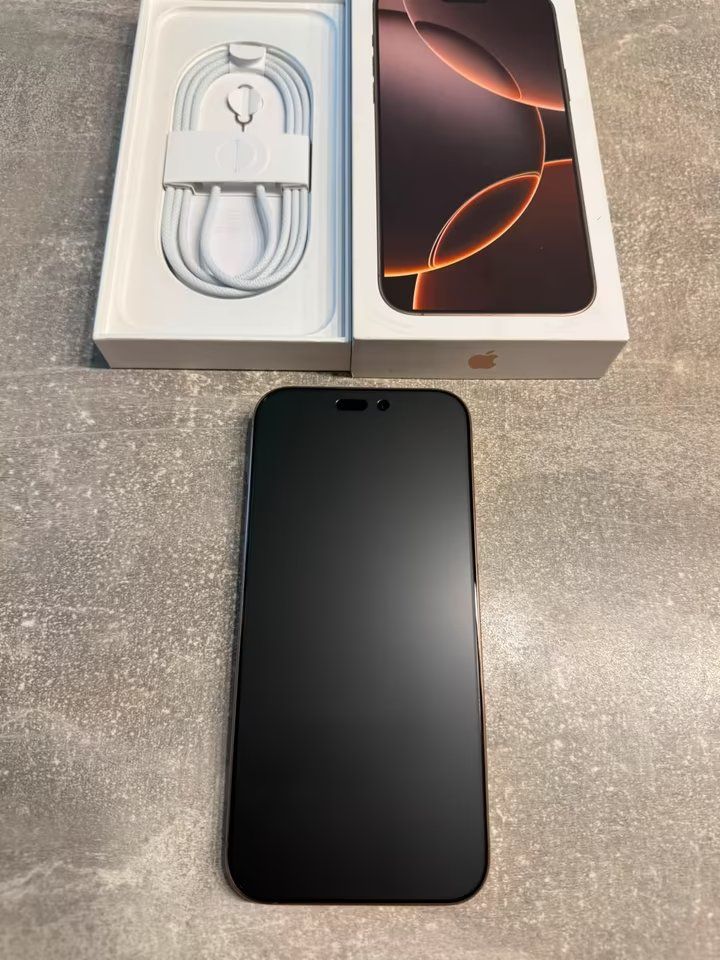 Apple Telefoni cellulari / Smartphones: iPhone 16 Pro Max mit 256 GB Neuwertig, 92% – Usato da Davesco-Soragno venduto da Muellea2