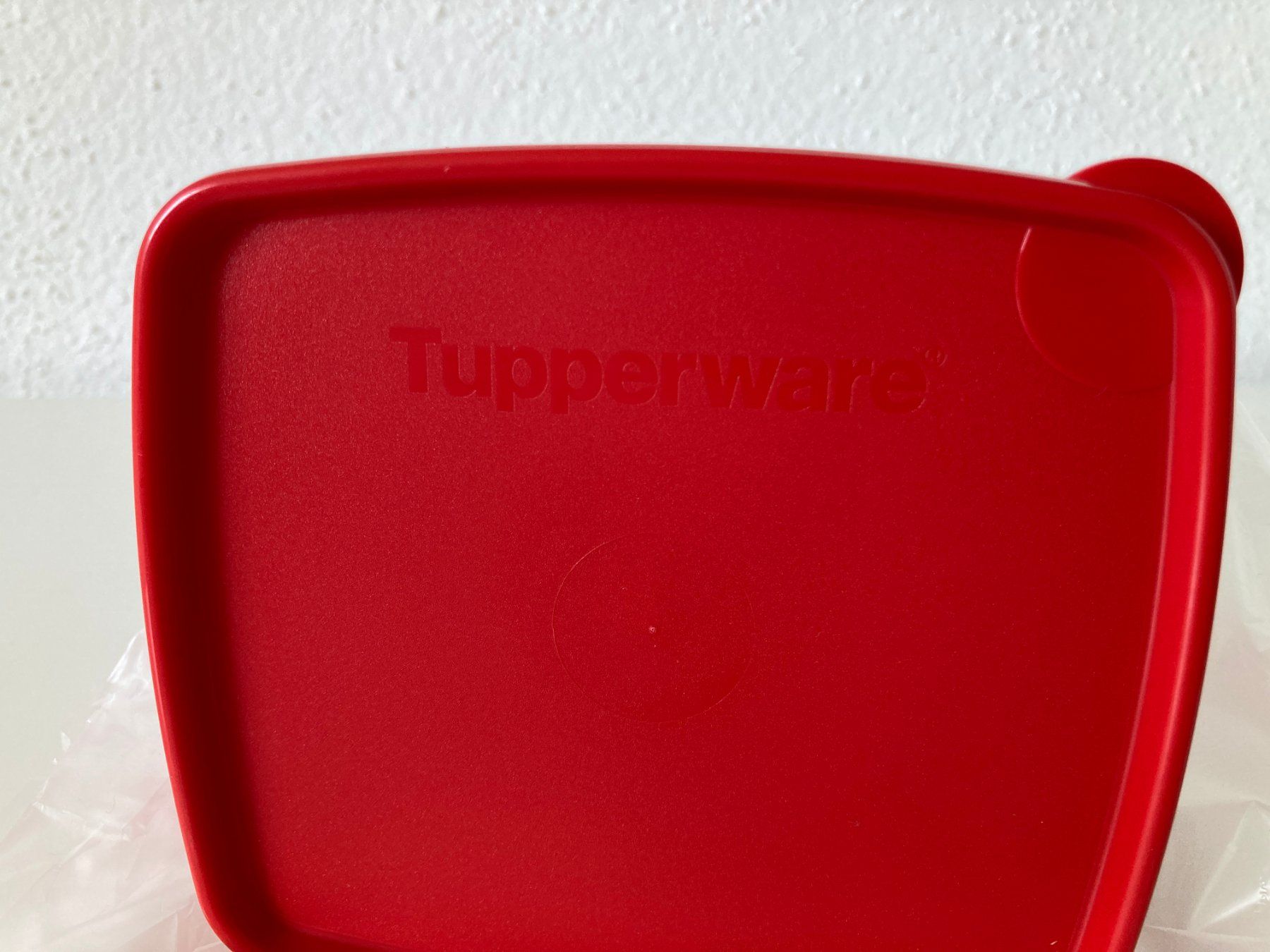 Tupperware Contenitori & Simili: Boîte alimentaire Tupperware rouge neuf – Nuovo e nell'imballaggio originale da Biel/Bienne venduto da almercaa 1