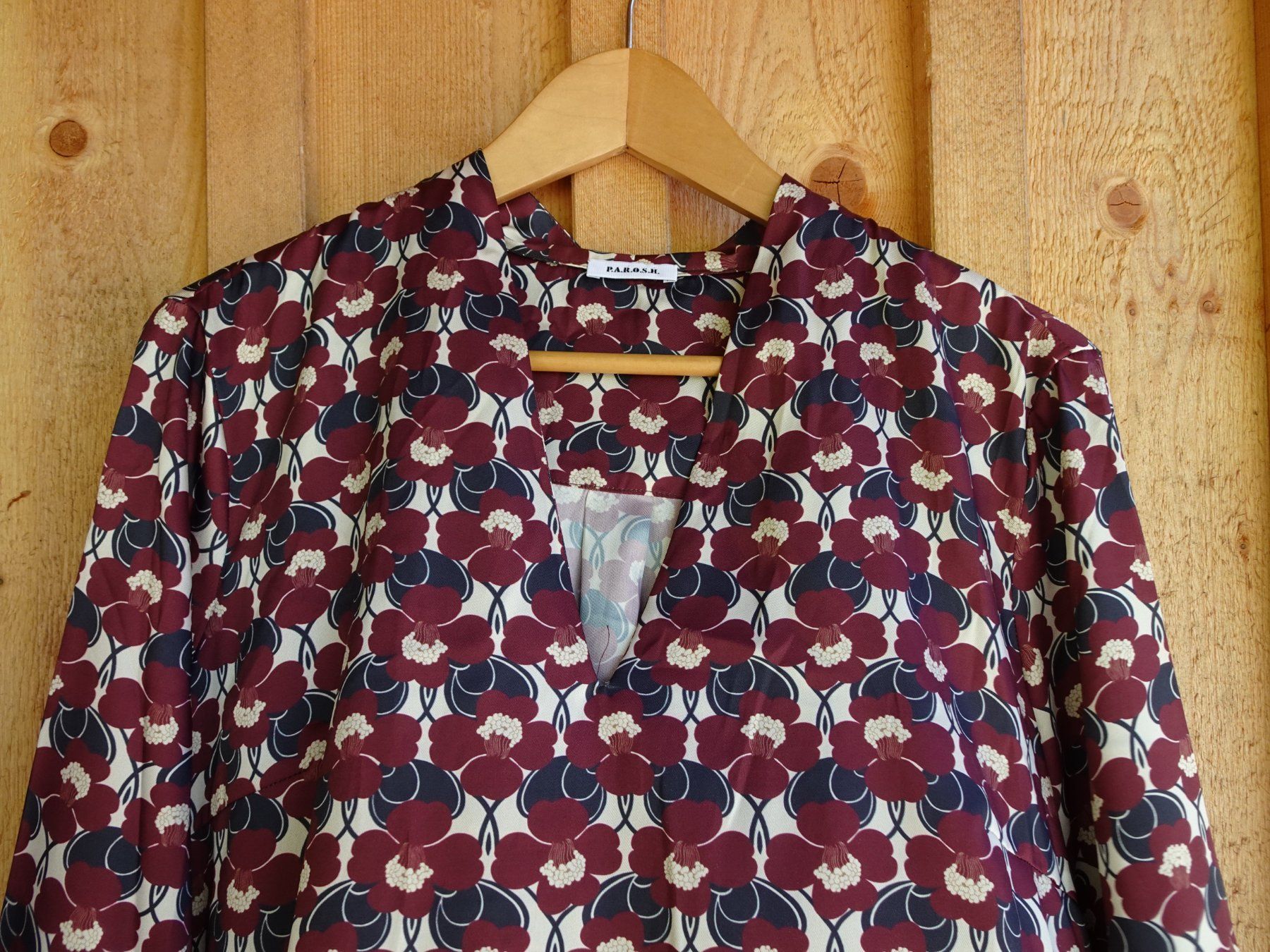 Camicette: Bluse von P.A.R.O.S.H. Bordeauxrot Gr. XL - 424174 – Usato da Küssnacht am Rigi venduto da Good4Deckeli 2